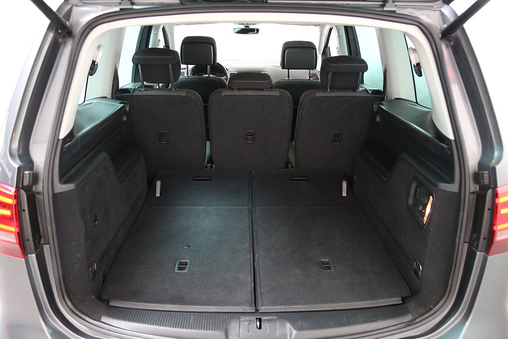 Volkswagen Sharan 2,0 TDI 150hk Premium Aut Panorama 7-sits Värmare Drag