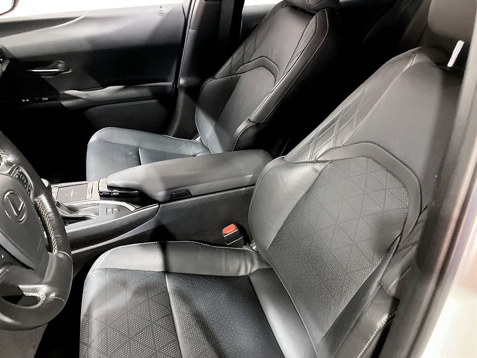 Bild på Lexus UX Premium 184hk Aut B-KAMERA DRAG NAVI