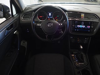 SUV Volkswagen Tiguan 16 av 23