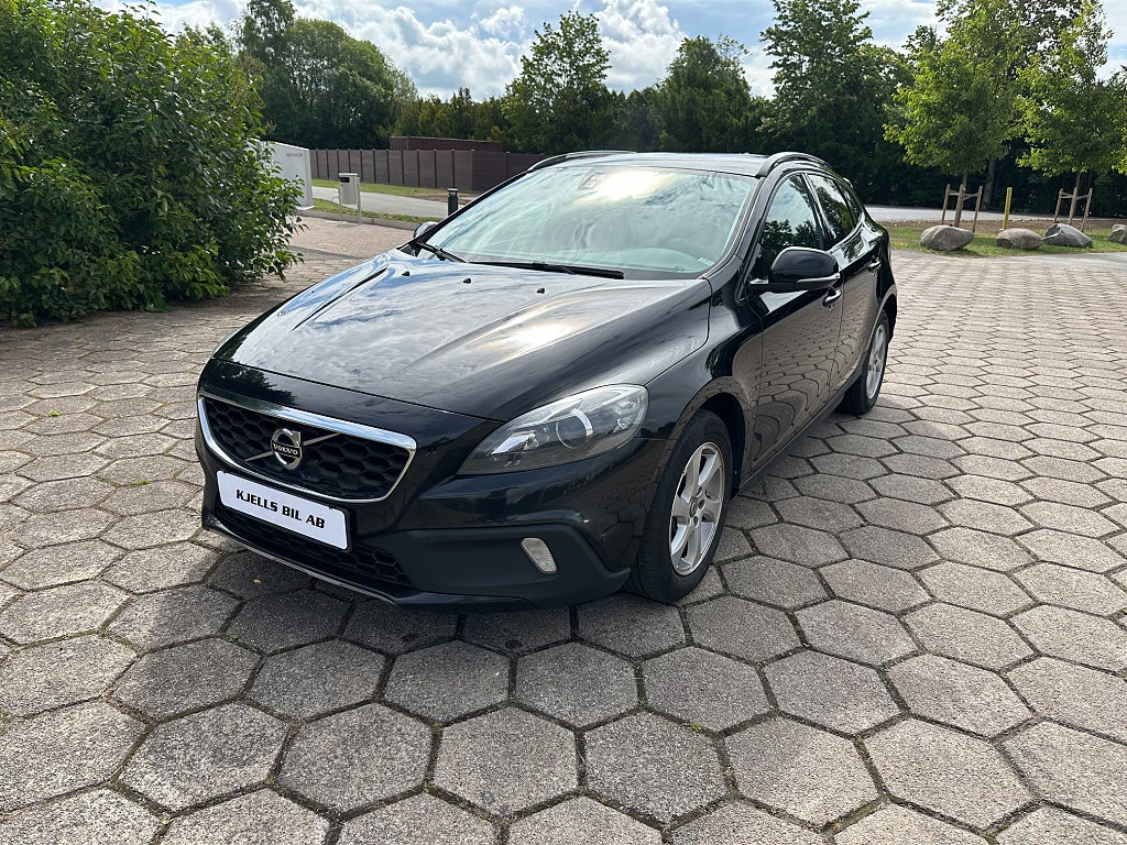Volvo V40 Cross Country D3 Momentum, Dragkrok 