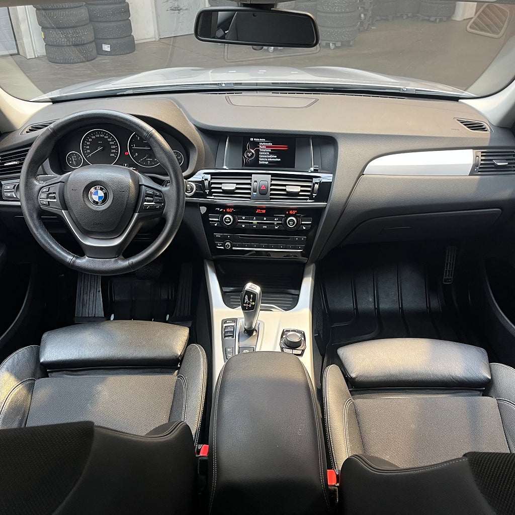 BMW X3 xDrive20d Steptronic HiFi P-sensorer Värmare Drag