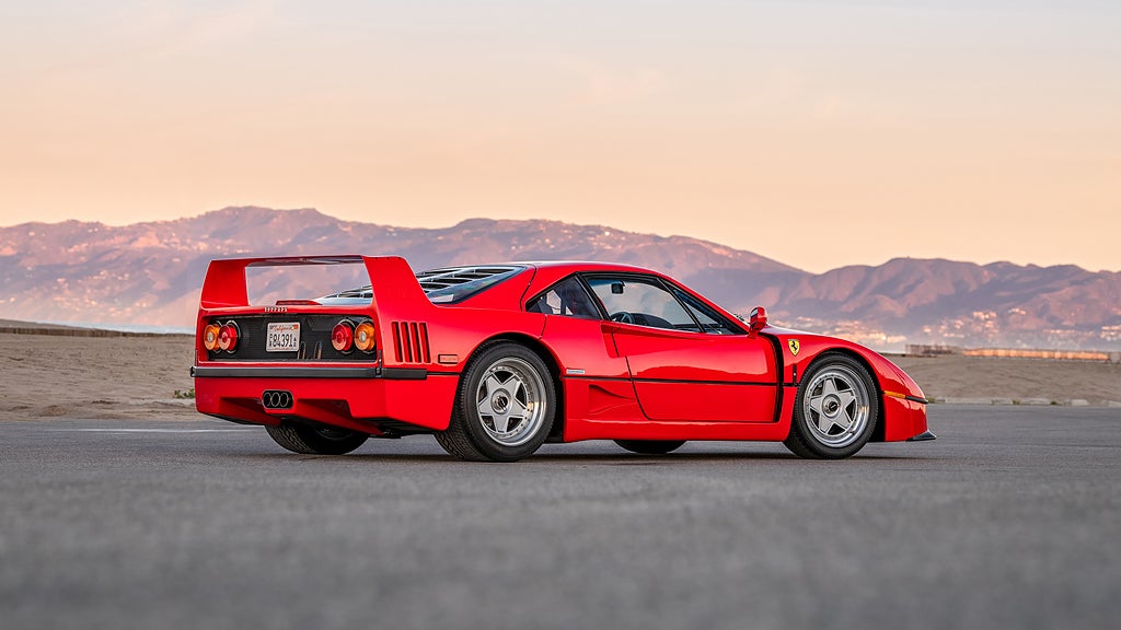 Totalt producerades det 213 exemplar av Ferrari F40. Foto: RM Sotheby's