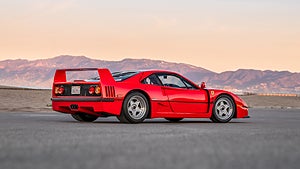 Totalt producerades det 213 exemplar av Ferrari F40. Foto: RM Sotheby's