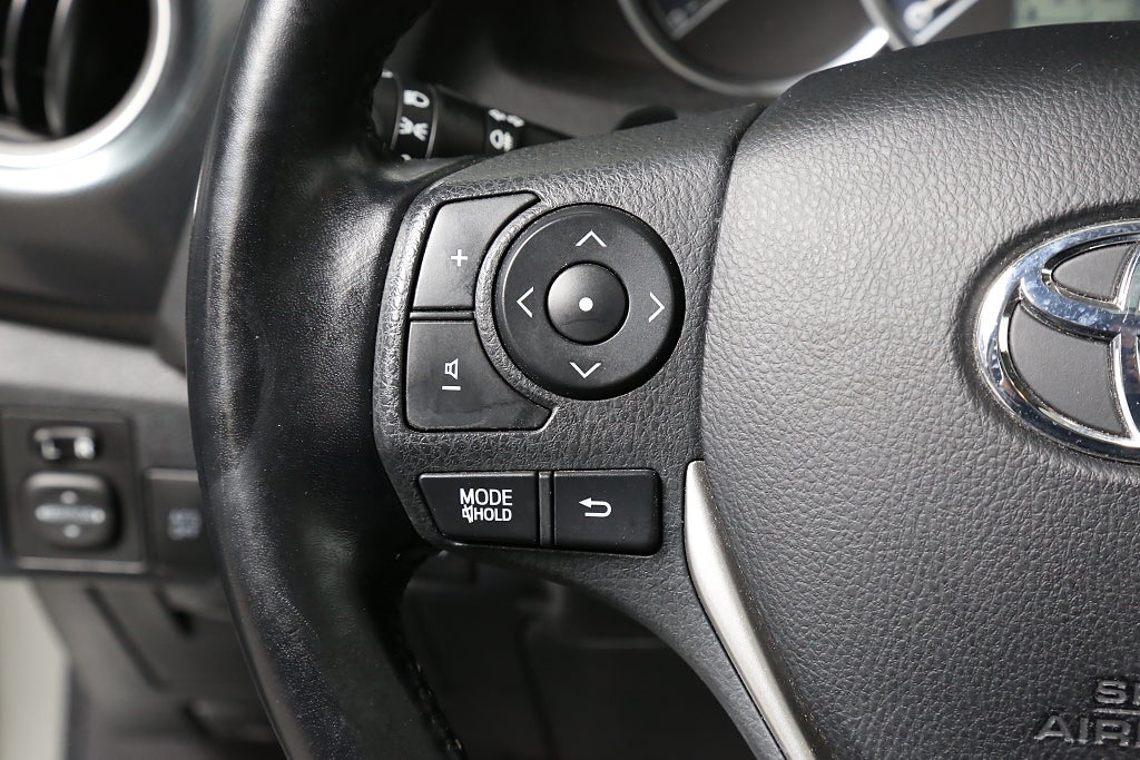 Toyota Auris 1,6 132hk Multidrive S Automat 5D Kamera Panorama 2014