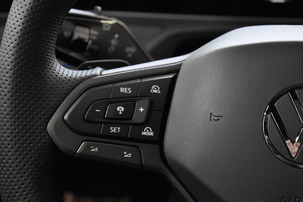 Volkswagen Passat Sportscombi 2.0 TDI DPF SCR 4Motion DSG Sekventiell, 193hk, 2024