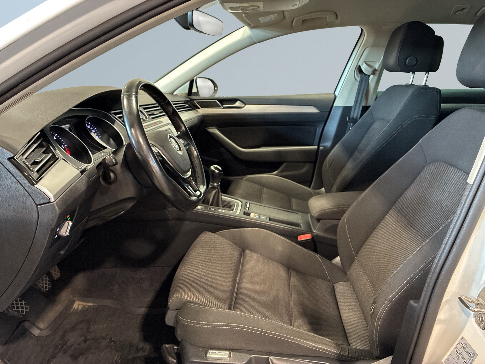 Volkswagen Passat 2016, bild 7/10