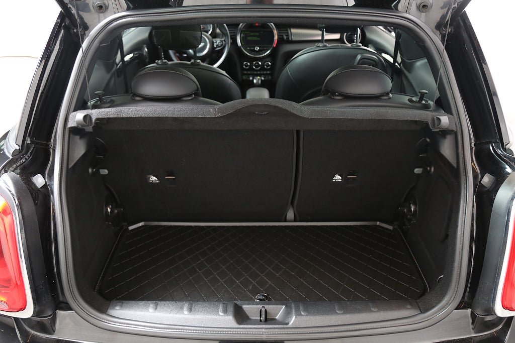 MINI Cooper S 192hk Automat 3-dörrars H/K Navi Läder Panorama 2015