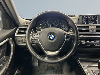 BMW 320D xDrive Touring Steptronic Luxury Line Drag/Kamera/S&V-D – bild 9