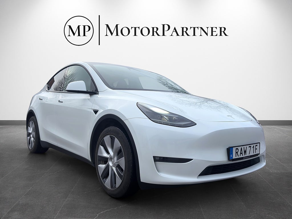 Tesla Model Y Long Range AWD Autopilot Panorama Dragkrok 514hk MOMS