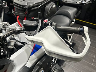 BMW R1250GS /Akrapovic/Performance/Sidoväskor/1128 mil