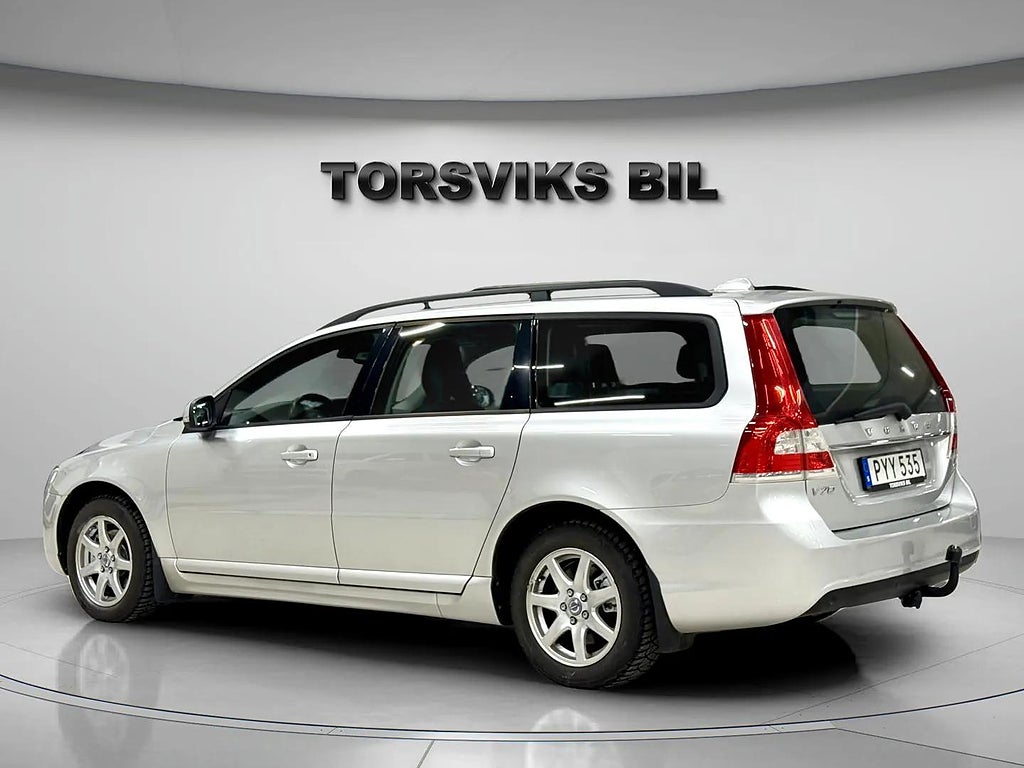 Volvo V70 D3 Geartronic Classic, Momentum Navi Drag  2 Ägare - miniatyr 4