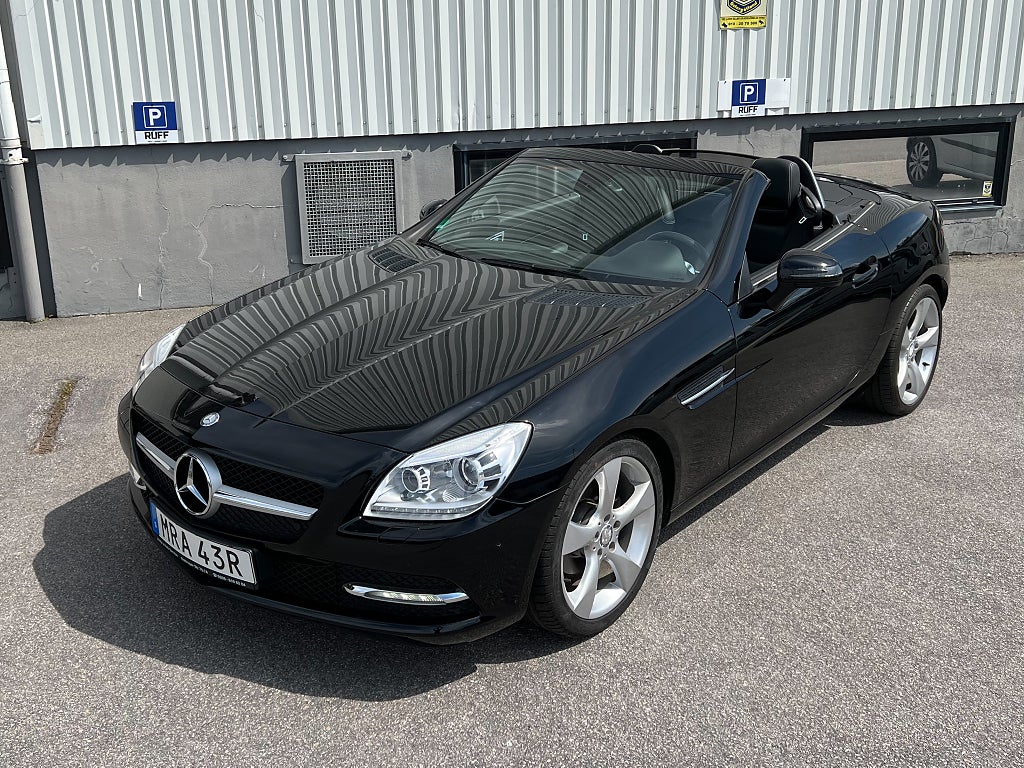 Mercedes-Benz SLK 200 7G-Tronic Panorama, låga mil 