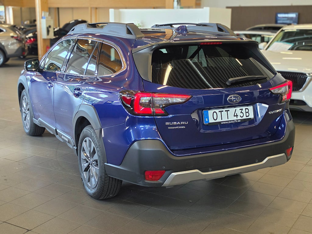 Subaru Outback 2.5 4WD XFuel Limited / Låg skatt / Service ingår /