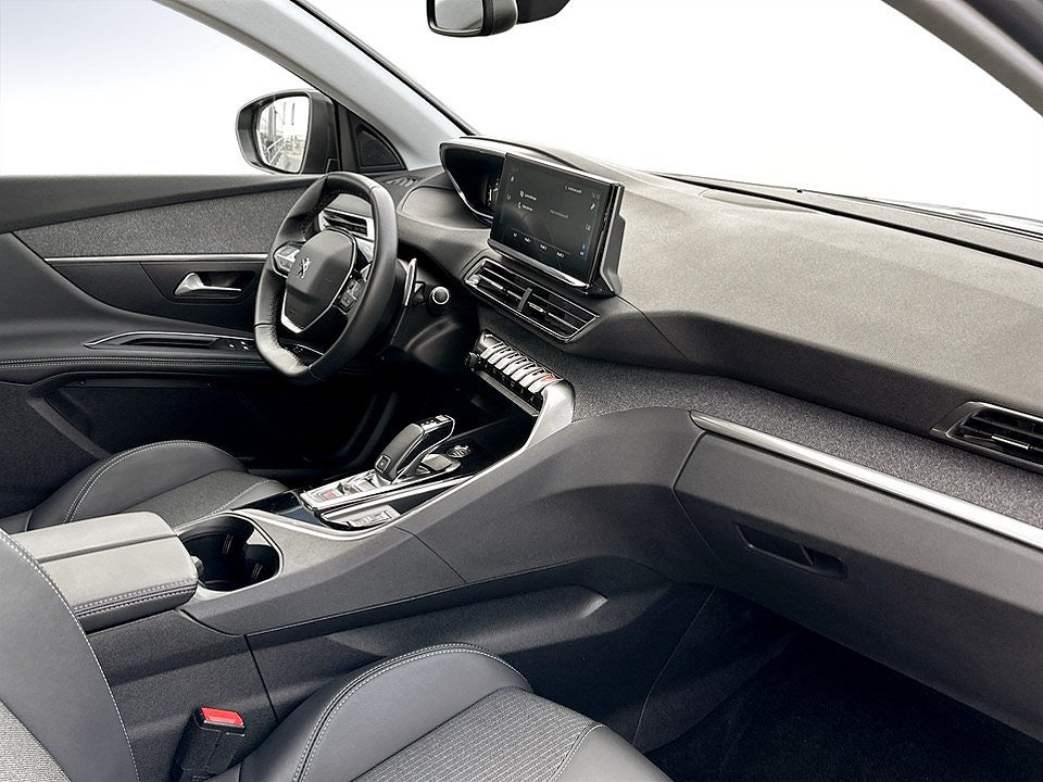 Bild på Peugeot 3008 Allure Pack 1.2 PT 130hk Aut - B-KAMERA, NYSERVAD