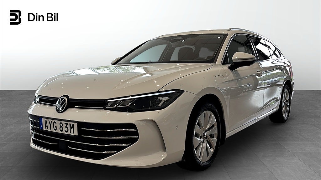 Volkswagen Passat Sportscombi eHybrid 204hk Drag/Värmare/ACC