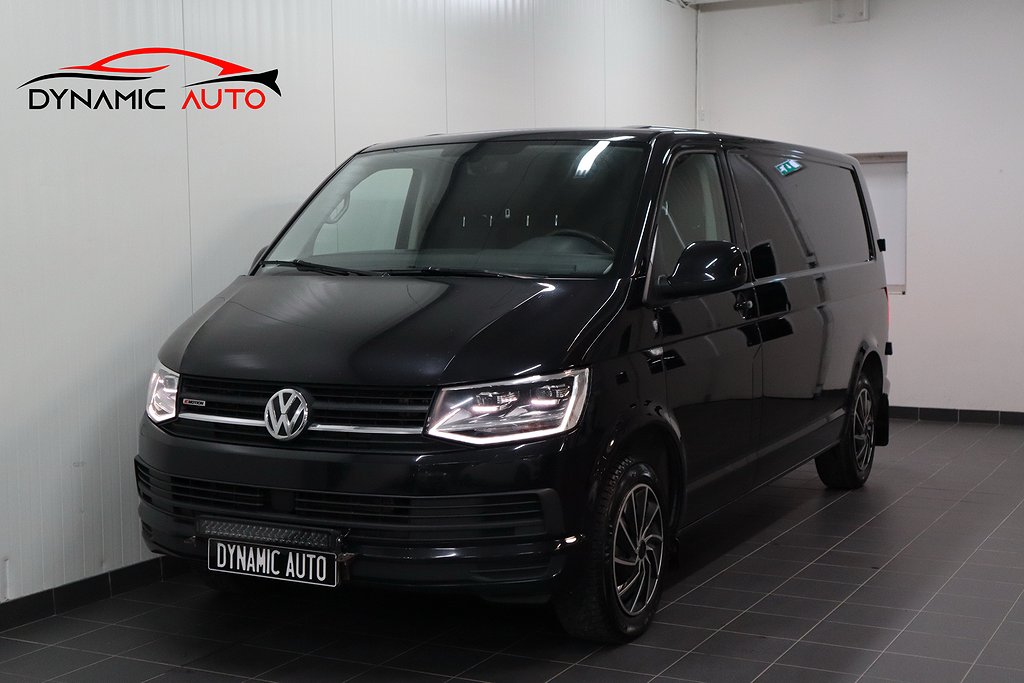 Volkswagen Transporter T30 LÅNG/4M/DRAG/CARPLAY/D-VÄRMARE