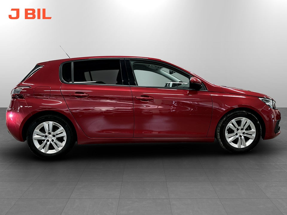 Bild på Peugeot 308 5D Active 1.2 PT 131hk CARPLAY BACKSENSORER