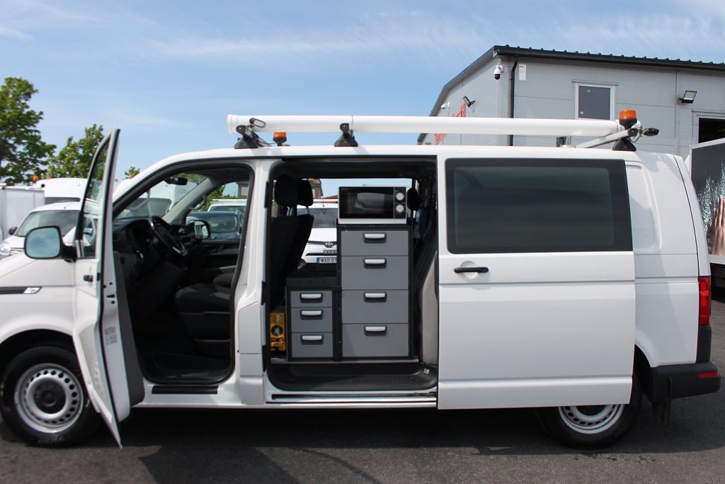 Volkswagen Transporter Kombi T32 2.0 TDI SCR 4Motion Euro 6 Dubble sidor dörr, bild 9
