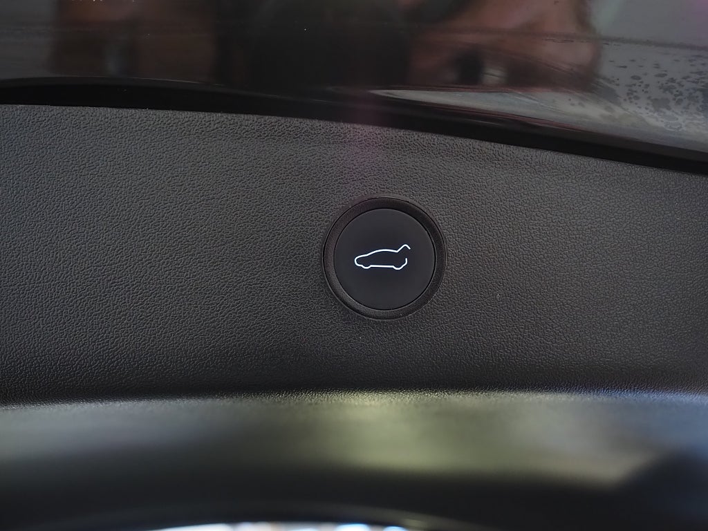 Tesla Model 3 Standard Range 283hk Dragkrok Pano Kamera Navi Moms 2023