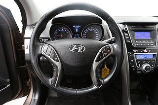 Halvkombi Hyundai i30 10 av 16