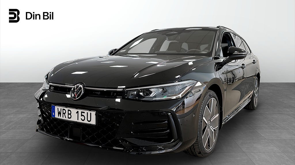 Volkswagen Passat Sportscombi R-Line Black eHybrid Edition Demo