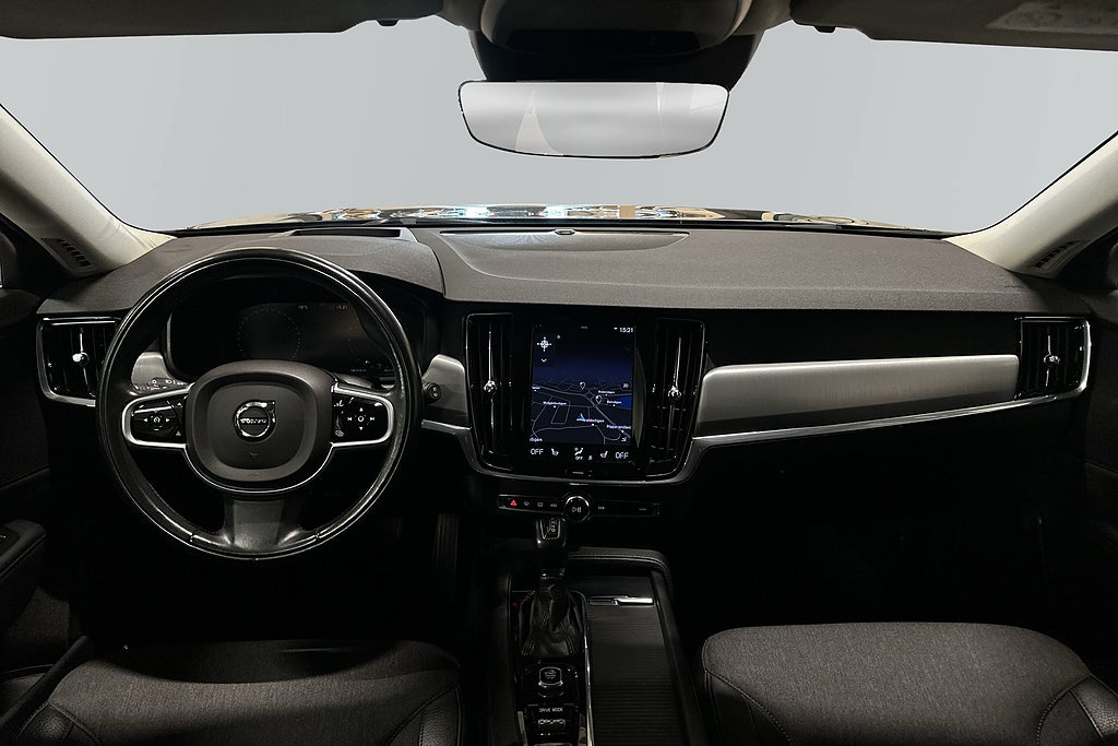 Volvo V90 D4 AWD Geartronic Momentum VOC Kamera HuD Dragkrok GPS