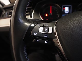 Kombi Volkswagen Passat 18 av 21