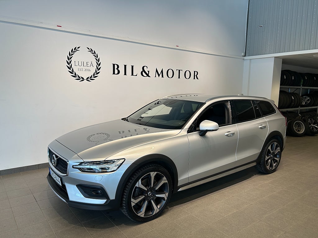 Volvo V60 Cross Country D4 AWD|4.95%|Skinn|Elstolar|H/K|Drag|B-Kamera|Dubb|SoV