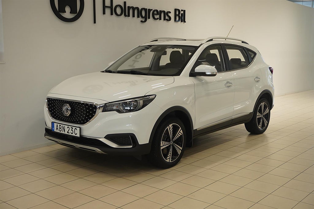 MG ZS Luxury 45kWh Dover White | Ränta 1,99%