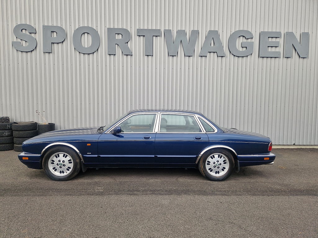 Jaguar XJ 4.0