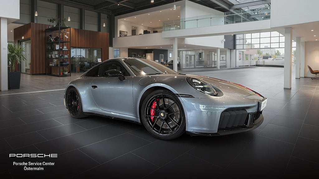 Porsche 911 Carrera 4 GTS