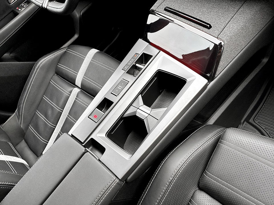 Bild på Opel Grandland X Ultimate Hybrid 145hk Aut B-KAMERA CARPLAY ELSTOL