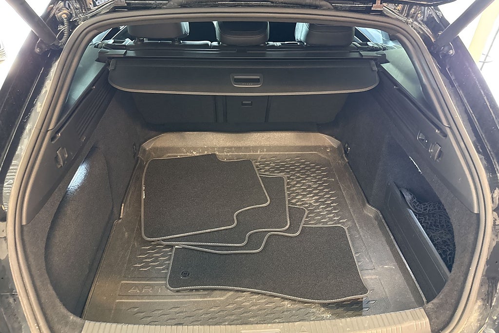 Volkswagen Arteon Shooting Brake 2.0 TDI 4Motion R-Line Drag Värmare Kame miniatyr 16