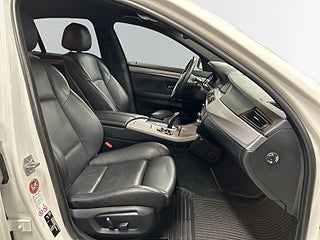 BMW 530 d xDrive Sedan M Sport Sensorer/M-värmare/S&V-Däck