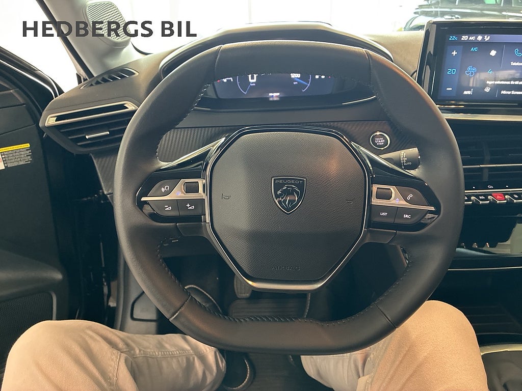 Peugeot 208 1.2 PureTech 100 Allure  thumbnail