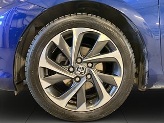 Toyota Auris Hybrid e-CVT Active Plus Kamera Navi Skinn S&V-hjul – bild 14