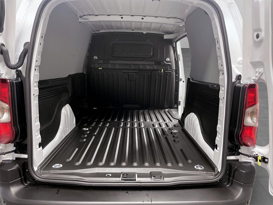 Bild på Peugeot Partner 130hk Aut L2 - EDITION! SERVICE & VINTERHJUL INGÅR!