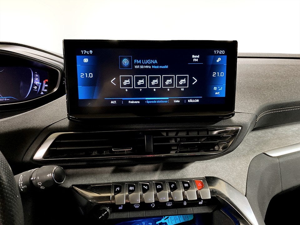 Bild på Peugeot 3008 GT Black Pack 1.2 PT 130hk Aut - B-KAMERA, CARPLAY