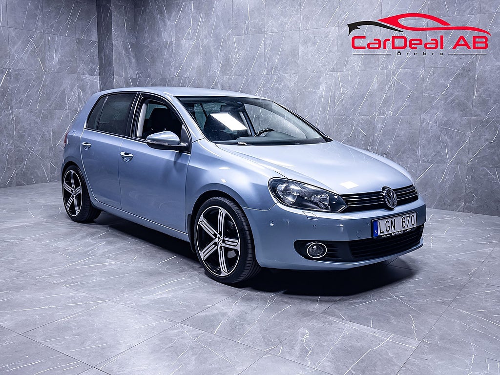 Volkswagen Golf 1.6 TDI 105hk M-Värmare Backkamera P-Sensorer Dragkrok