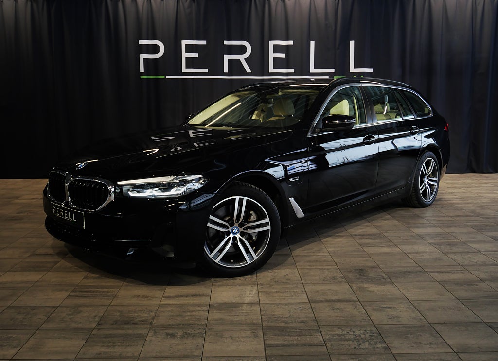 BMW 530e xDrive Touring Plug-in /Läder/Drag/V-hjul
