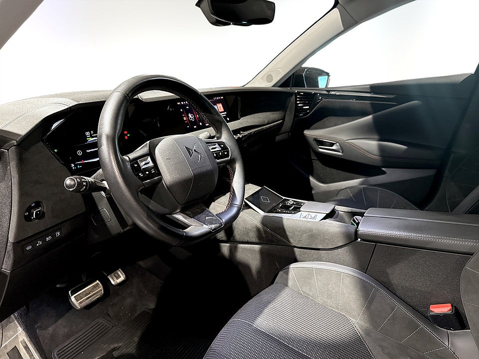 Bild på DS 4 E-Tense P.Line+ 225hk Aut INK. TRYGGHETSPAKET