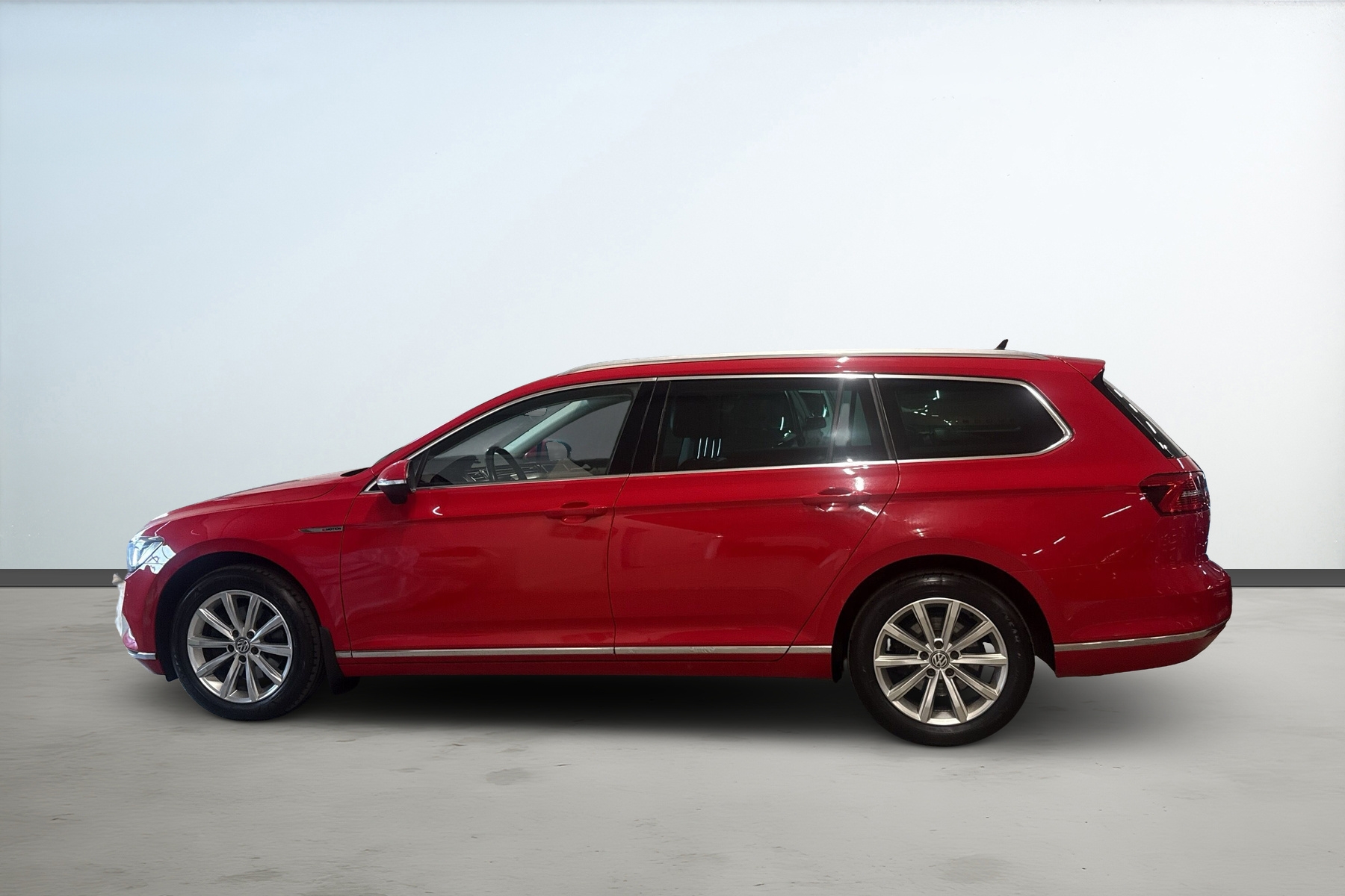 Volkswagen Passat 2018, bild 2/10