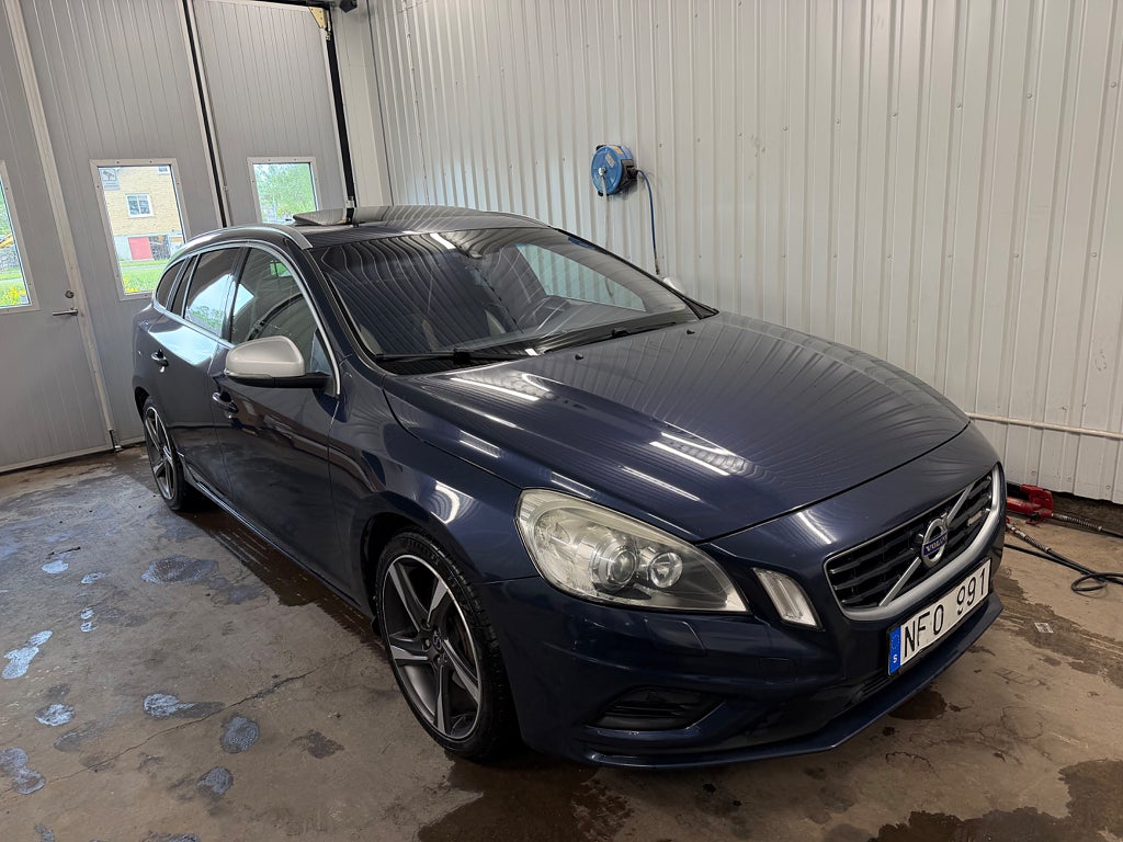 Volvo V60 D4 AWD Geartronic R-Design Euro 5
