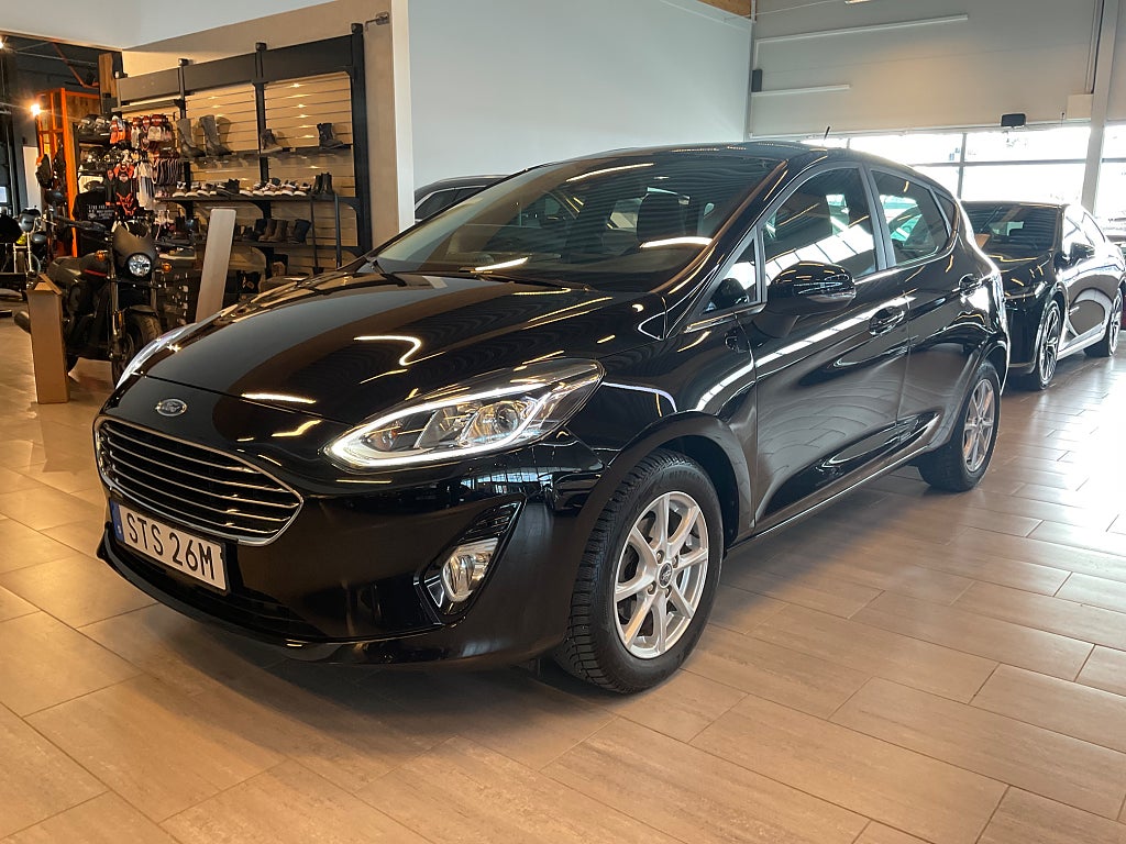 Ford Fiesta 5-dörrar 1.0 EcoBoost Titanium S&V-hjul LÅGA MIL