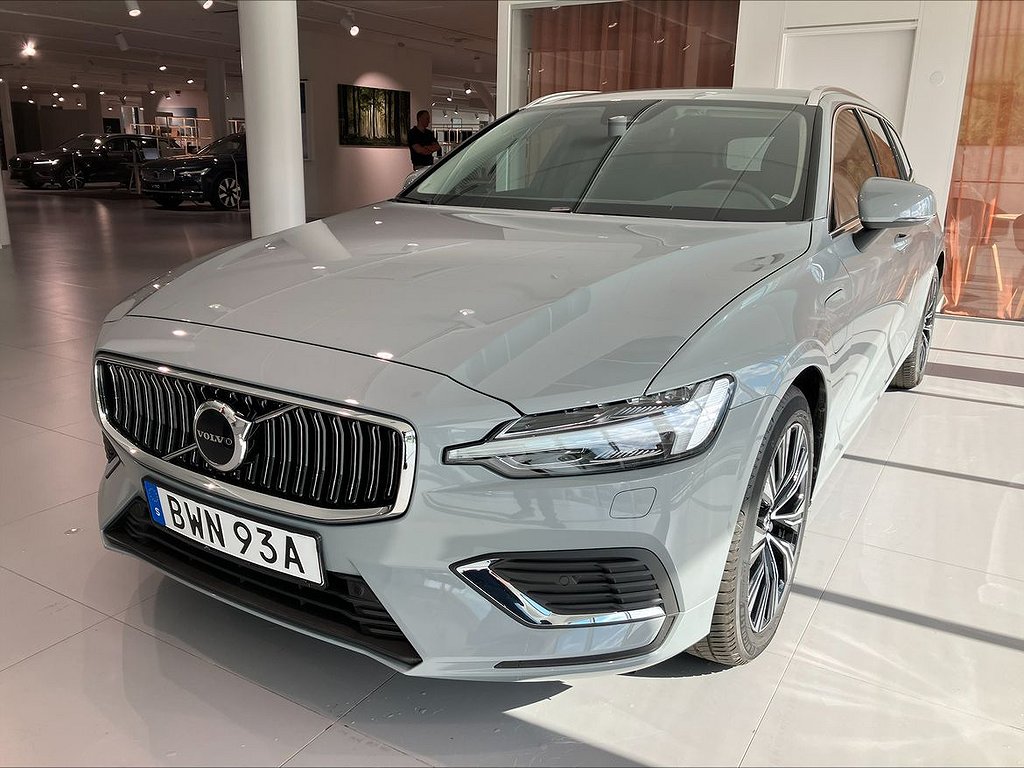 Volvo V60 T6 Core Bright *Rabattkampanj - Nu med premie!