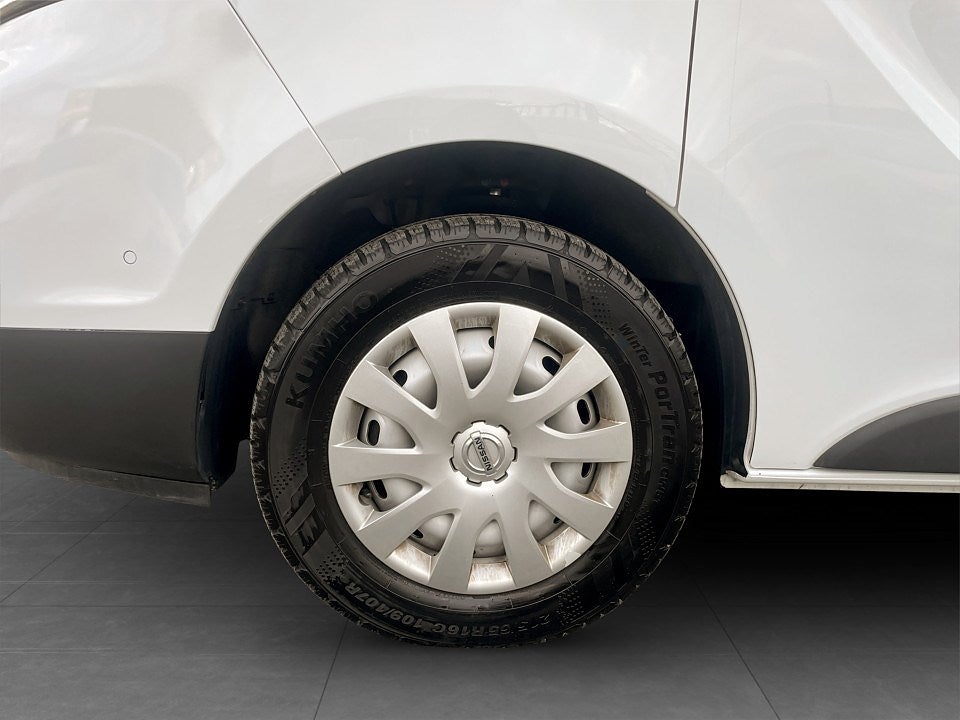 Bild på Nissan Primastar CREW 2.0 dCi 150hk Aut - 9-SITS,VÄRMARE,DRAG