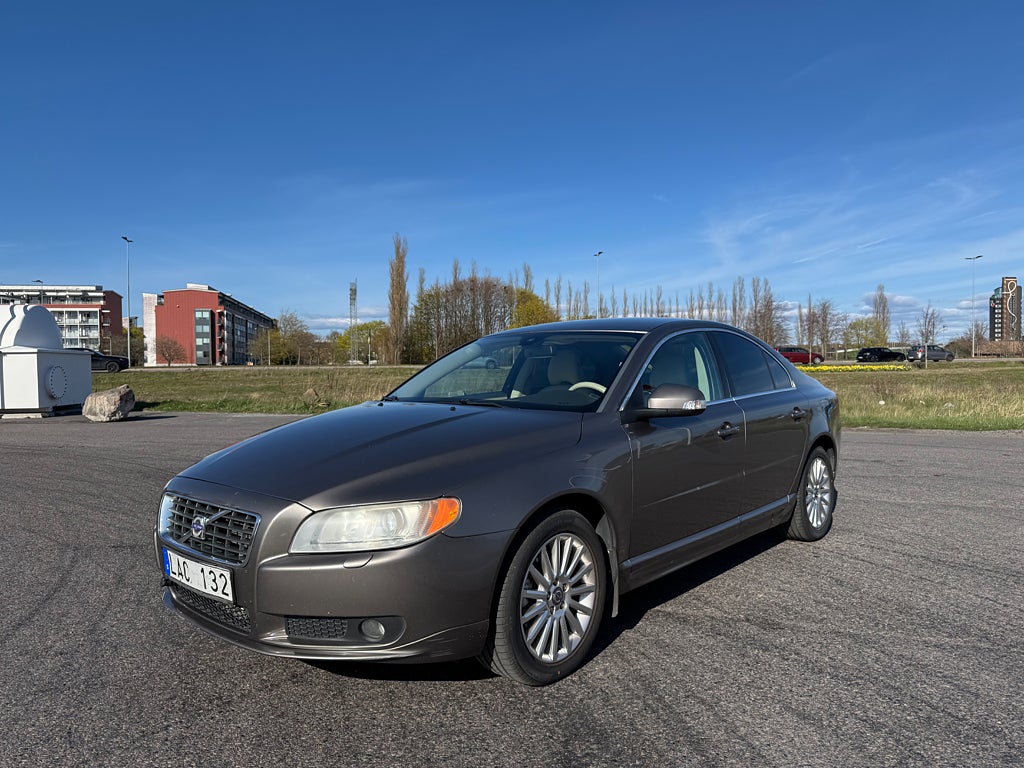 Volvo S80 2.5T Summum | Skinn | Ventilerade säten | Drag | Nybes