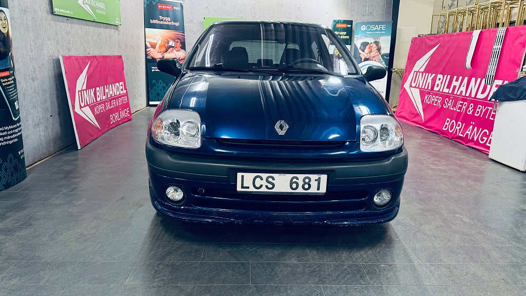 Renault Clio 3-dörrars Halvkombi 1.6