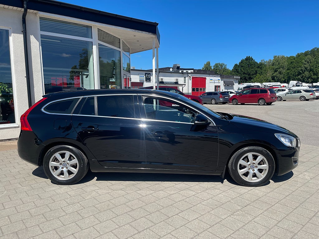 Volvo V60 DRIVe Momentum Dragkrok