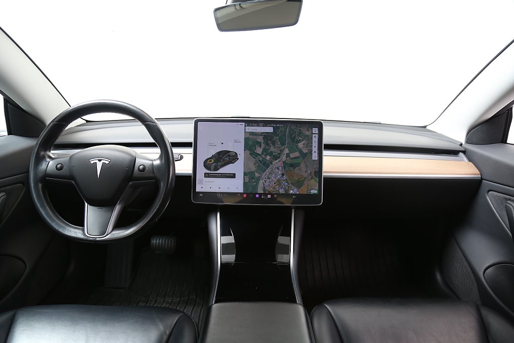 Tesla Model 3 Long Range AWD Panorama 2019
